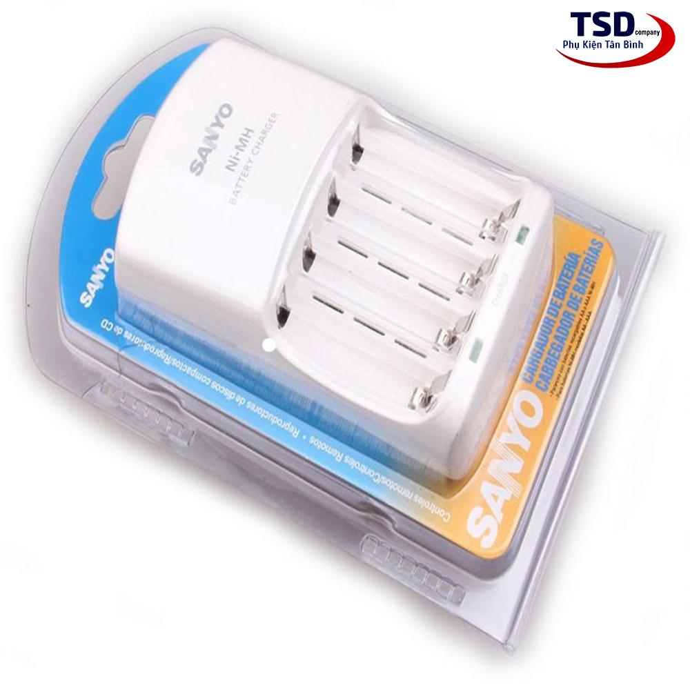 Sạc Sanyo Eneloop