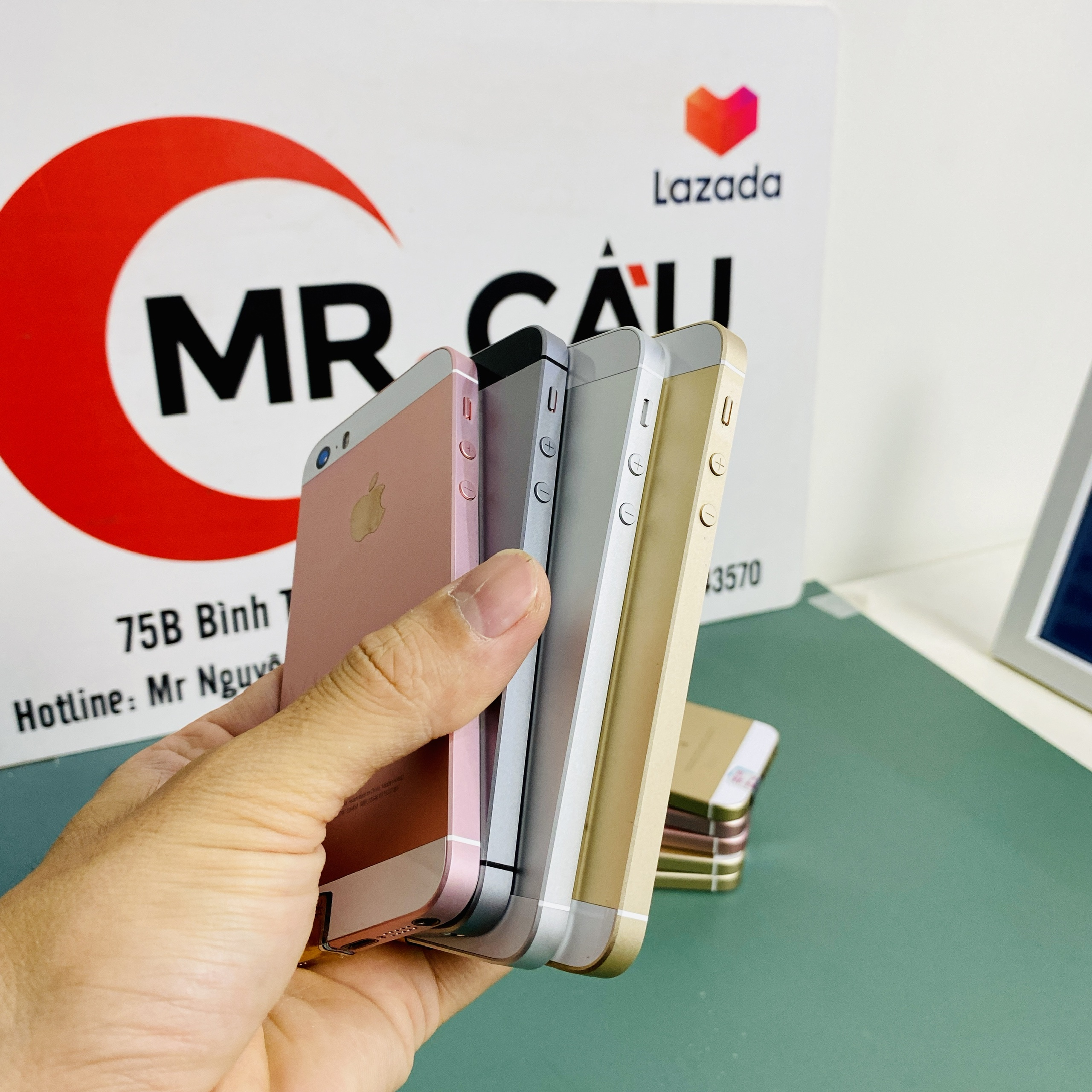 Điện thoại Apple iPhone SE - 16GB