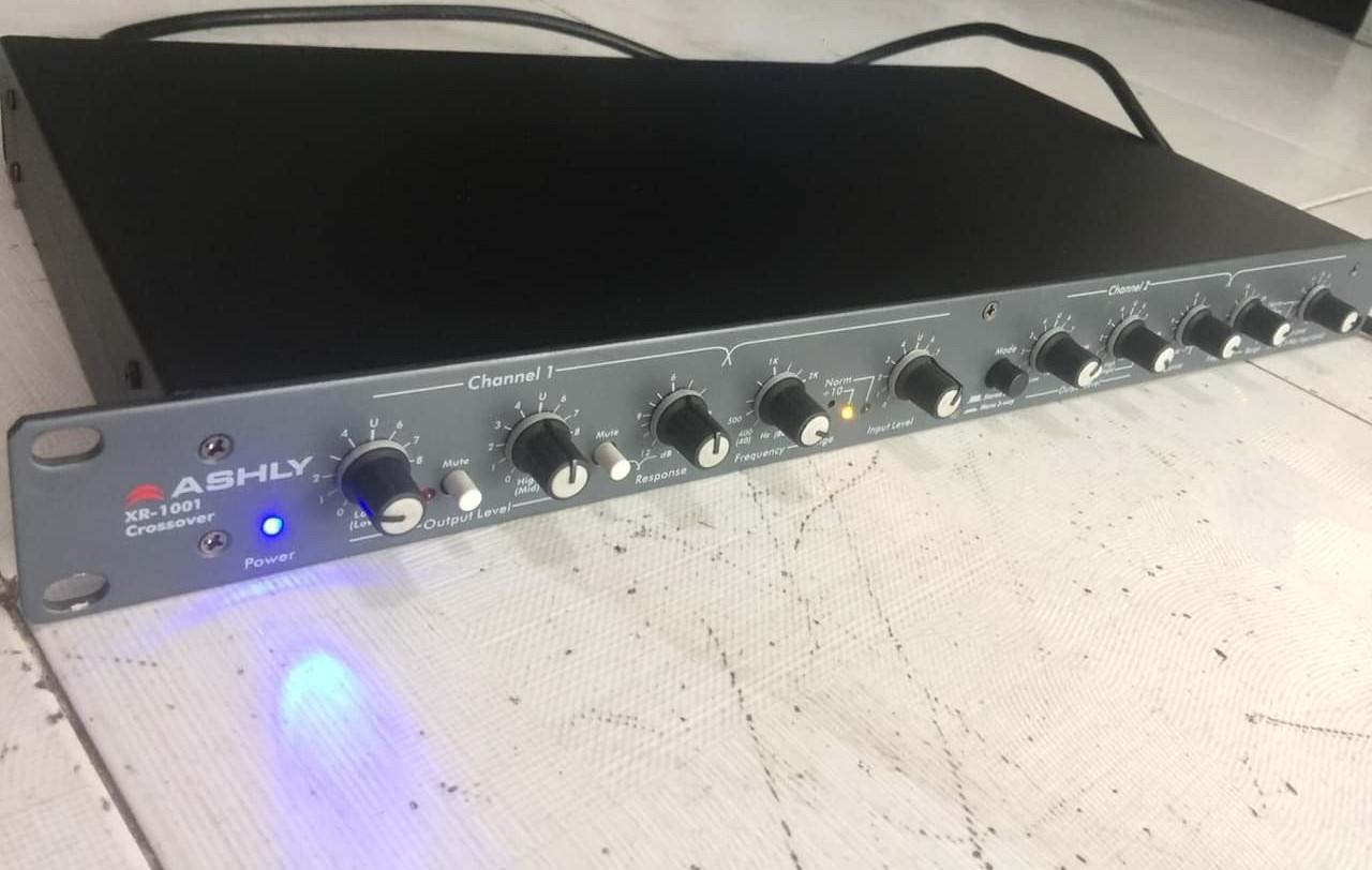 Amply - Amplifier Ashly XR1001
