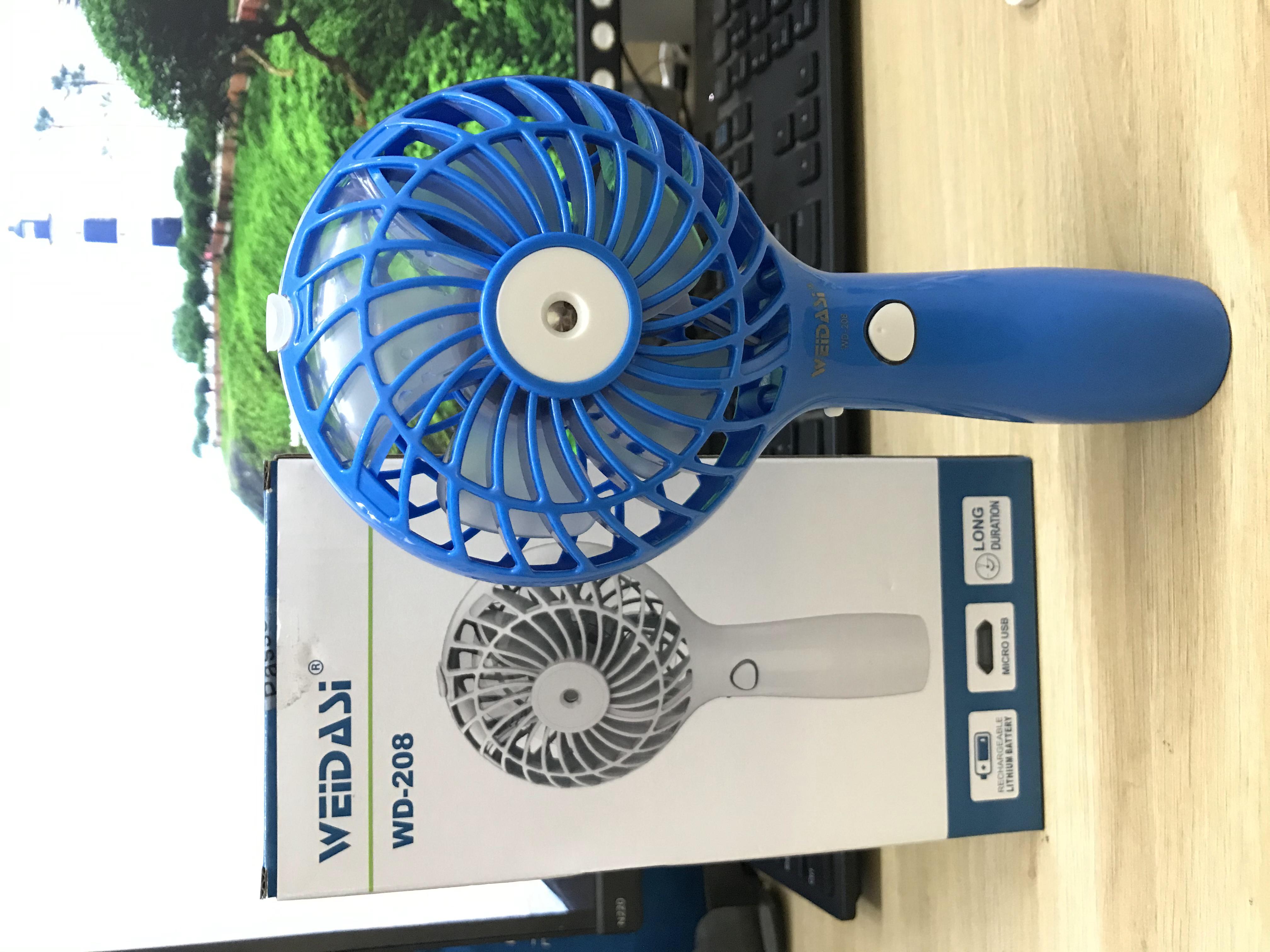 QUẠT MINI CẦM TAY PHUN SƯƠNG WD-208