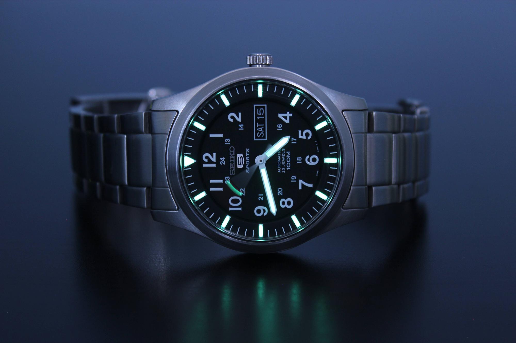 Đồng hồ nam Seiko SNZG13J1