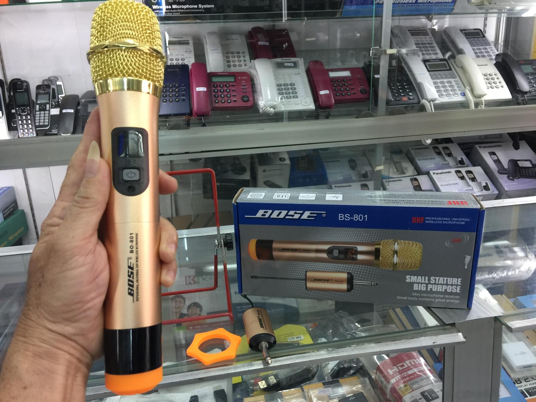 Micro không dây đa năng Karaoke BOSE BS-801