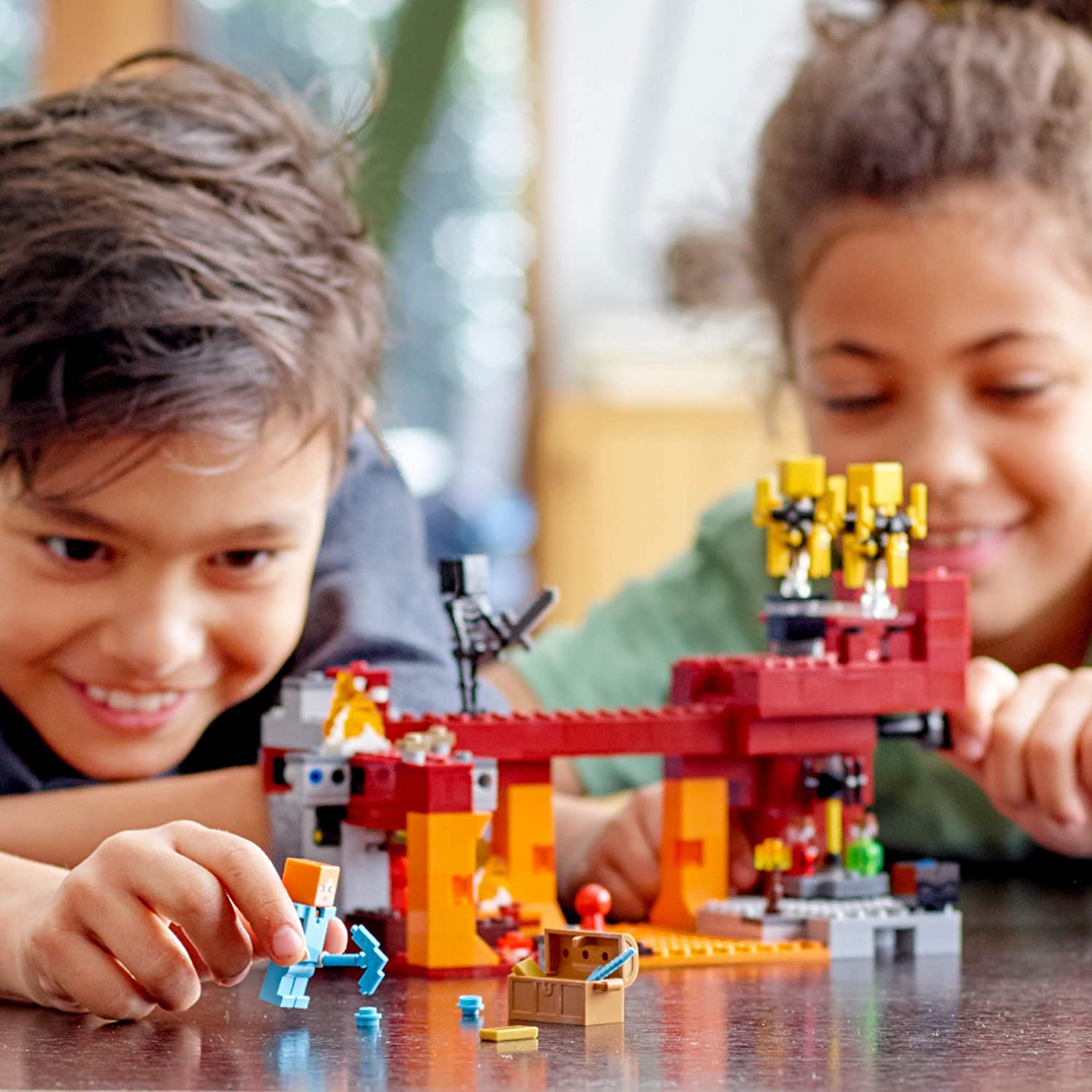 LEGO MINECRAFT 21154 Cầu Quỷ Lửa