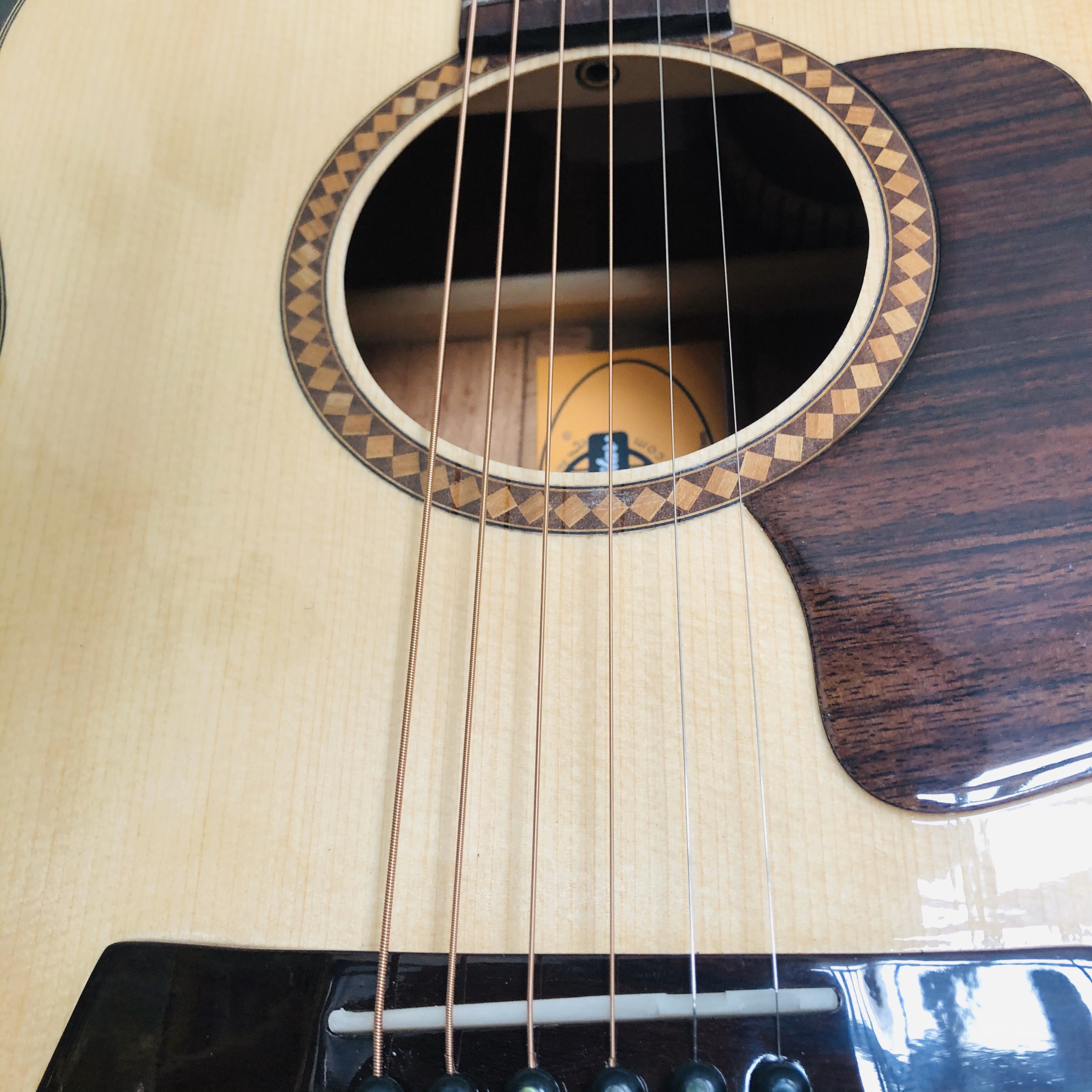ĐÀN GUITAR ACOUSTIC DT350