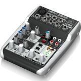Mixer Behringer Xenyx Q502USB