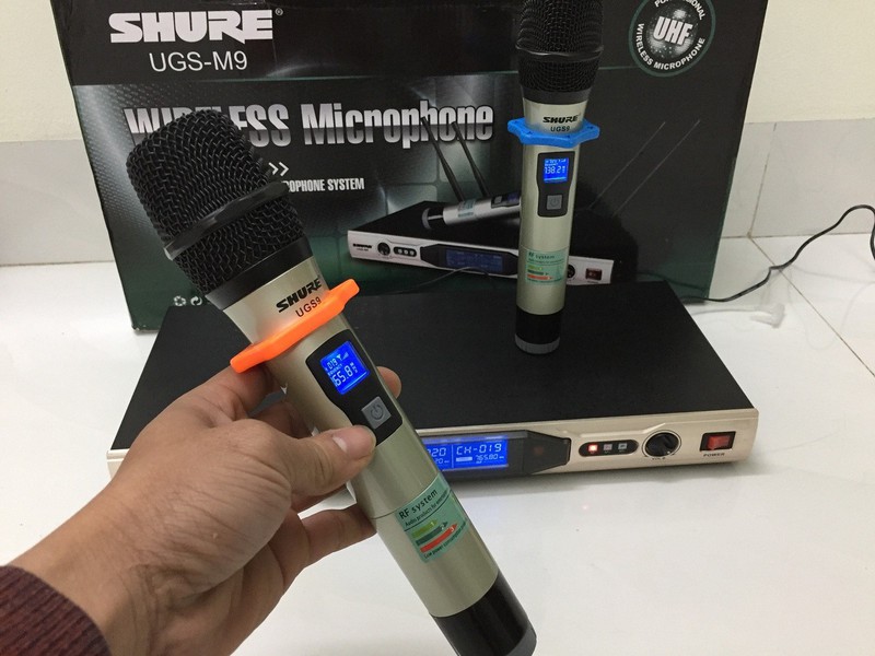 Micro karaoke Không dây Shure UGS M9