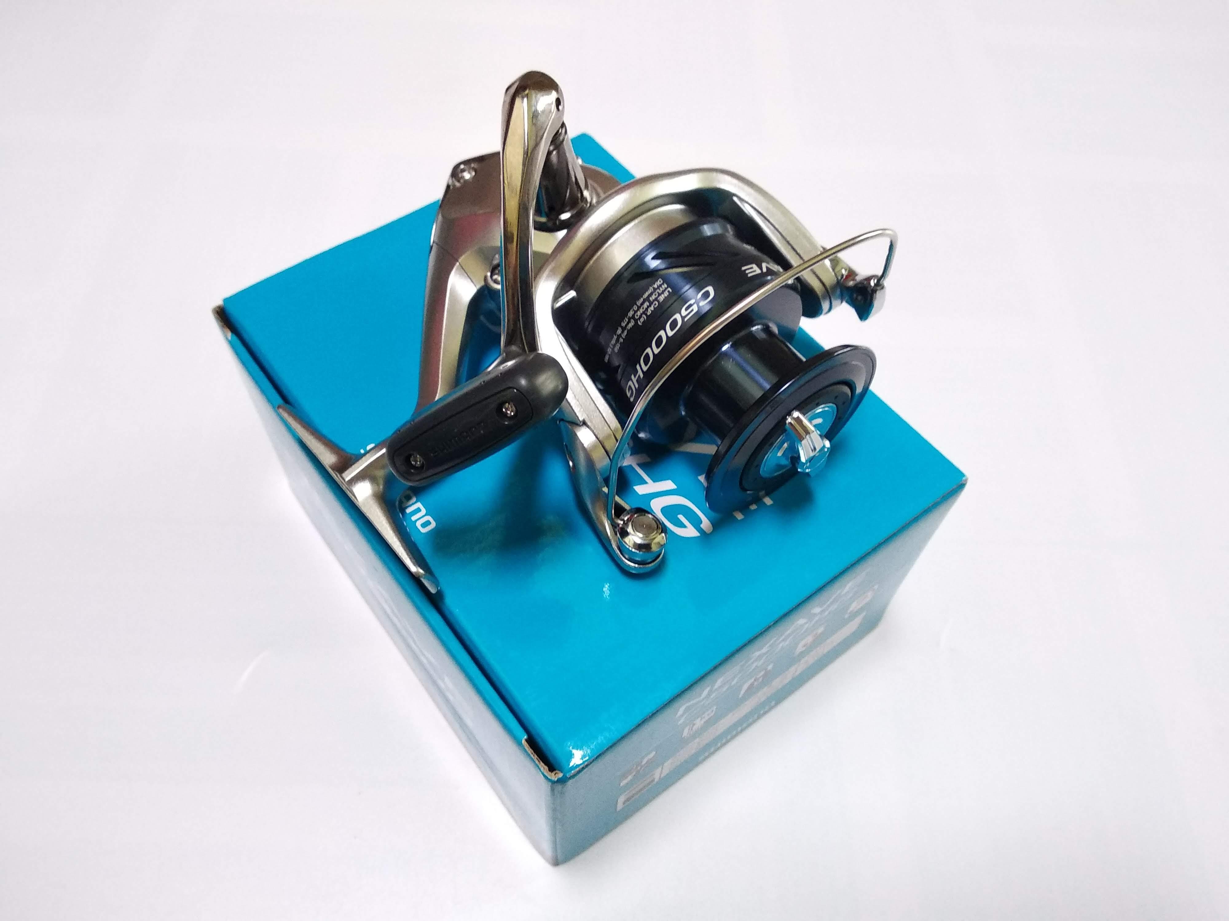 Máy câu cá Shimano C5000HG