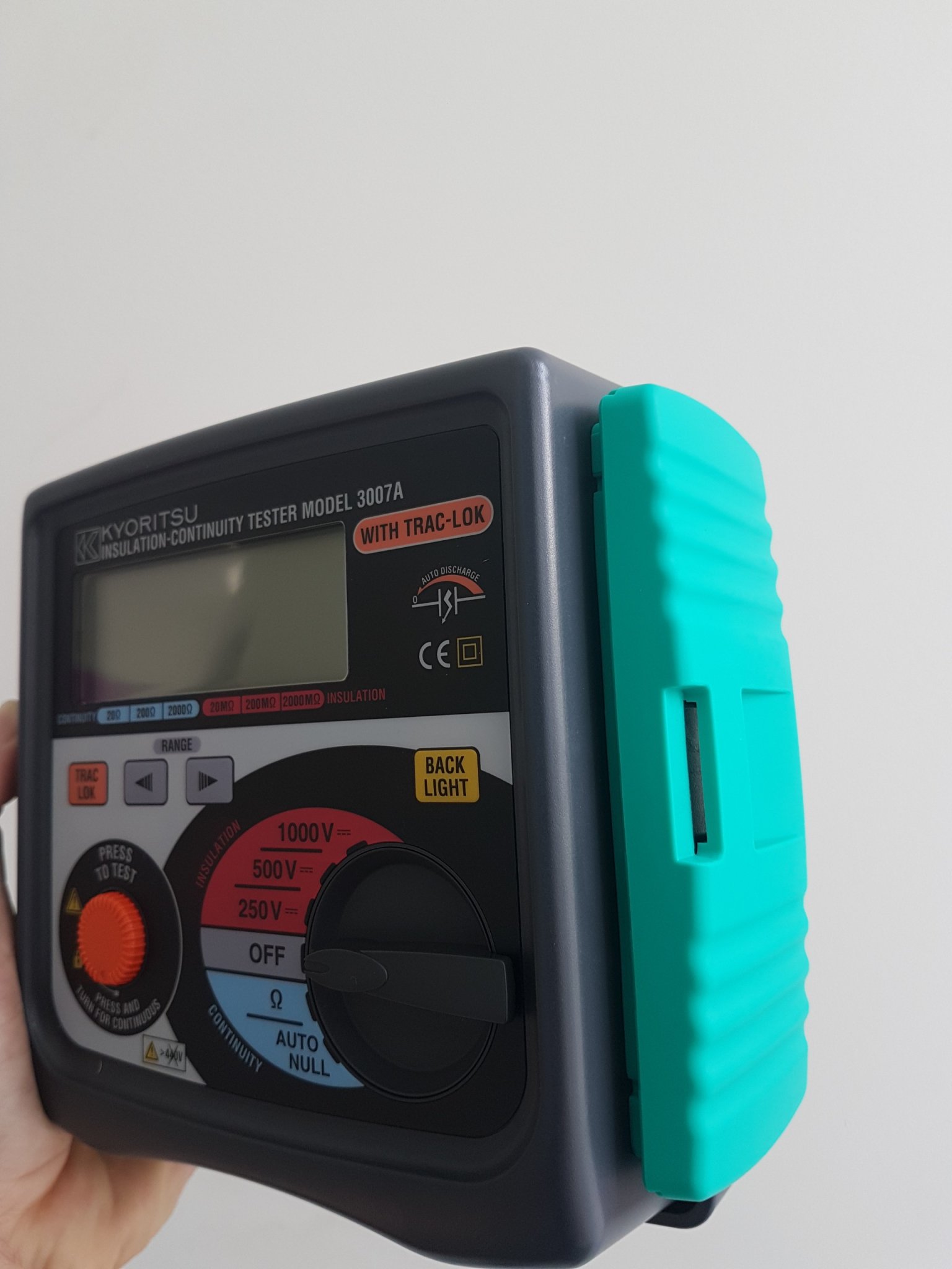 Máy đo điện trở cách điện Kyoritsu 3007A
