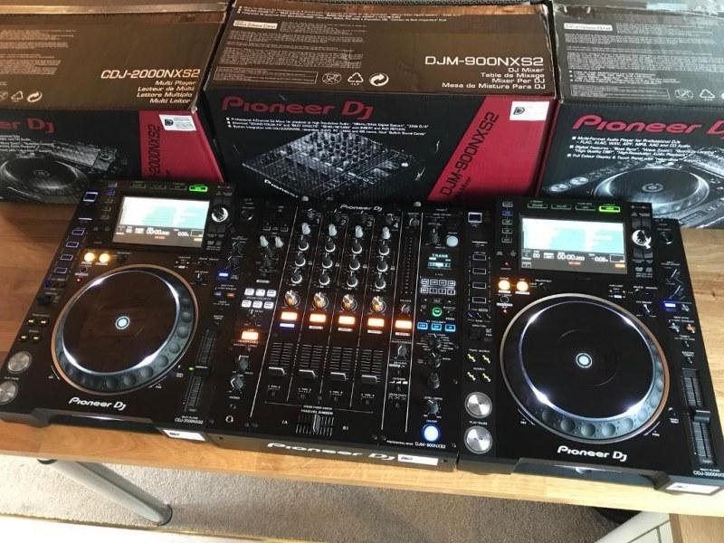 Thiết bị DJ Controller Pioneer DDJ-SX3