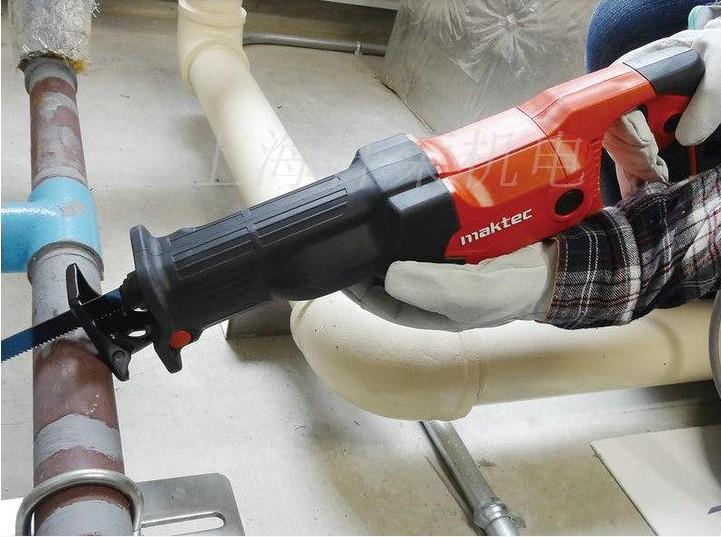 Máy cưa kiếm Maktec MT450