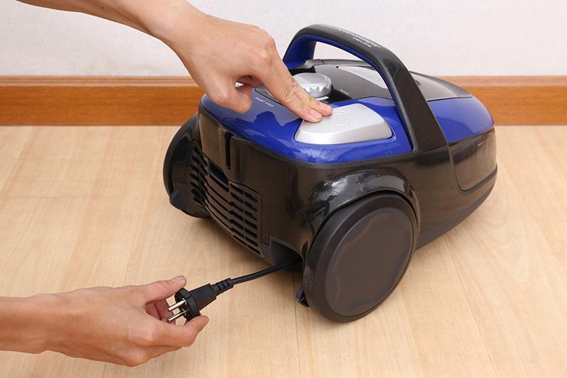 Máy Hút Bụi Electrolux ZAP9910