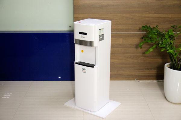 Cây nước nóng lạnh FujiE WD6500C