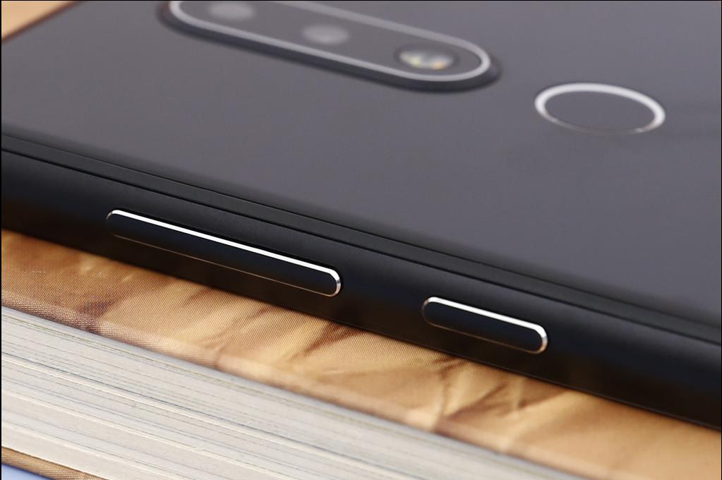 Điện thoại Nokia 6.1 Plus - 4GB RAM, 64GB, 5.8 inch