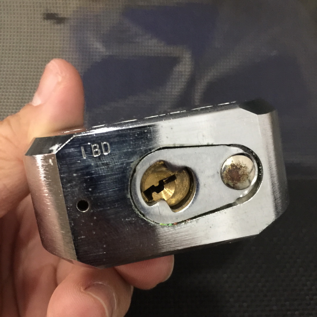 Khóa chống cắt Master Lock 62304KEY