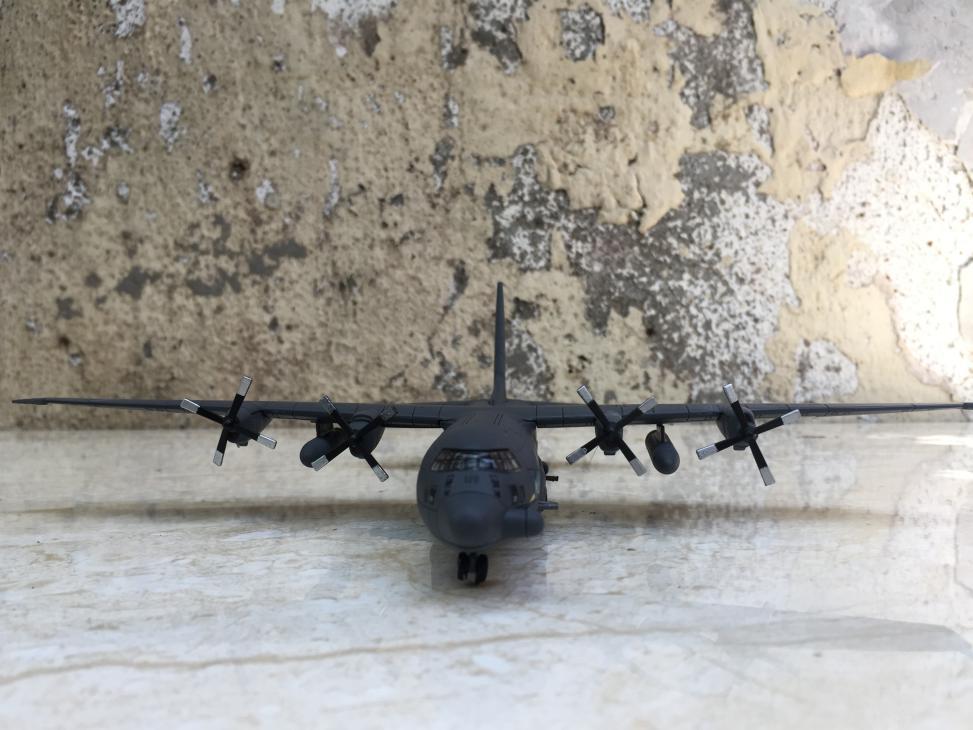 Mô hình máy bay AC-130A 1:200