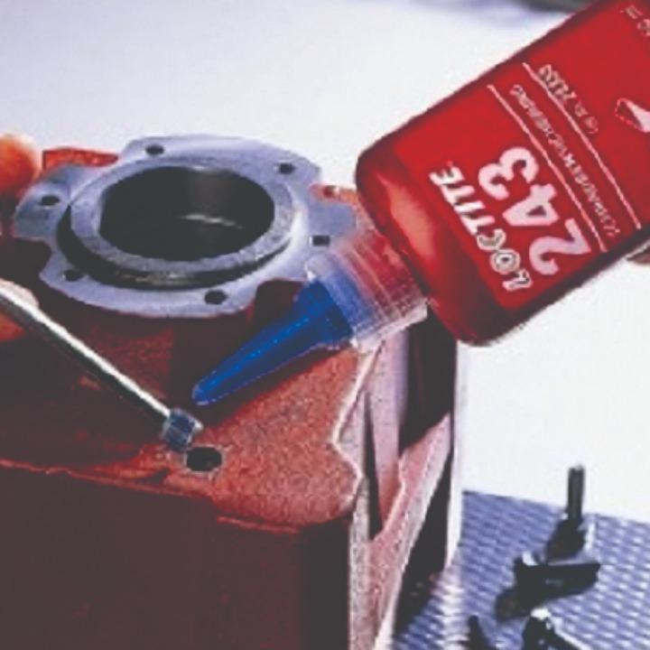 Keo khóa ren Loctite 243