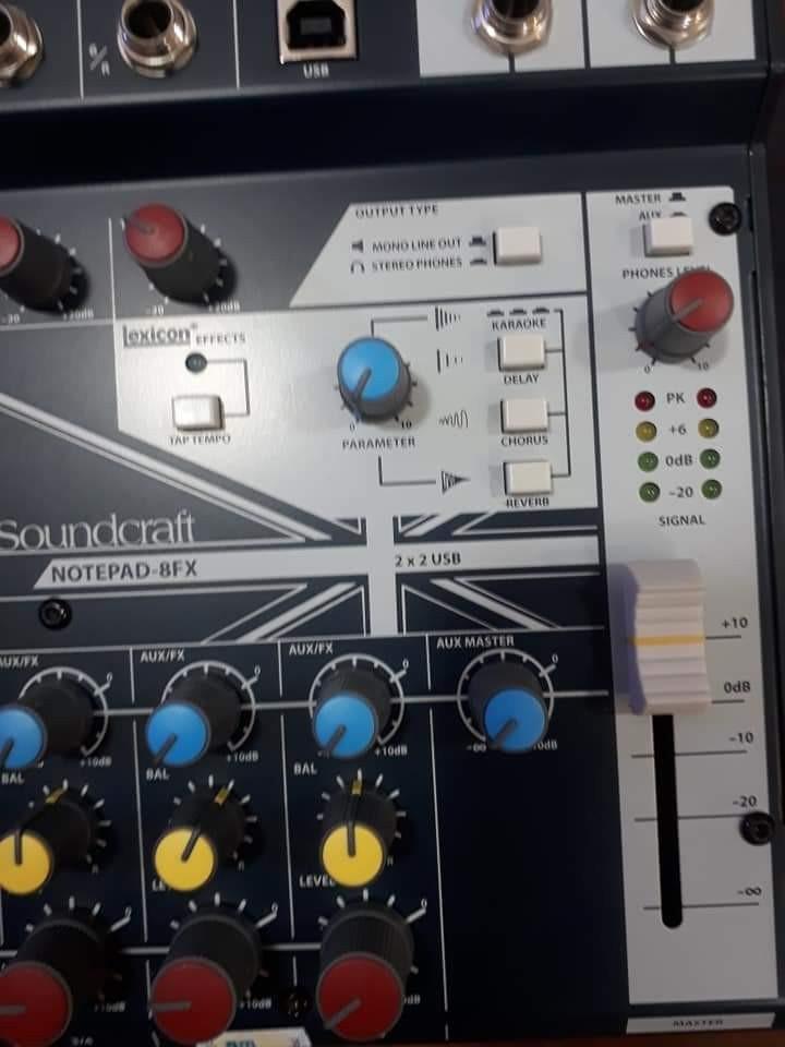 Mixer Soundcraft Notepad-8FX
