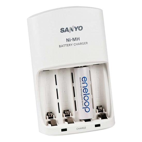 Sạc Sanyo Eneloop