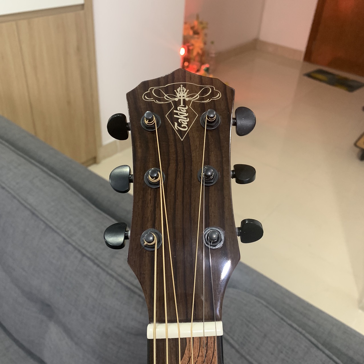 ĐÀN GUITAR ACOUSTIC TAKLA M580