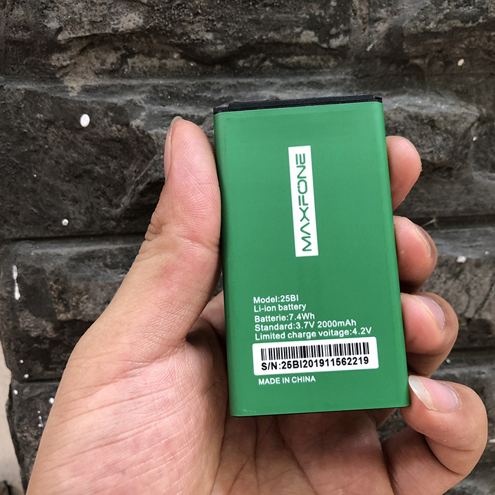Điện thoại MaxFone V6