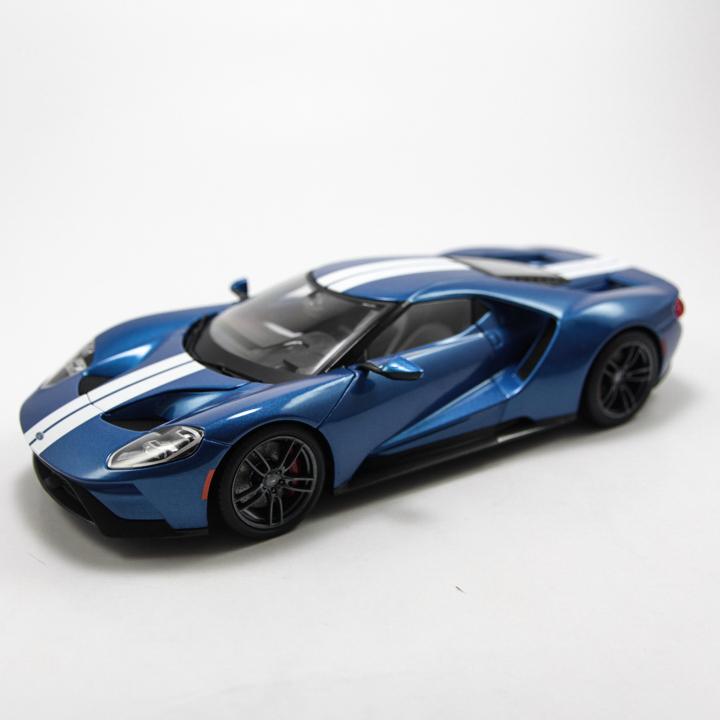 Mô hình xe Ford GT 1:18 Maisto Exclusive