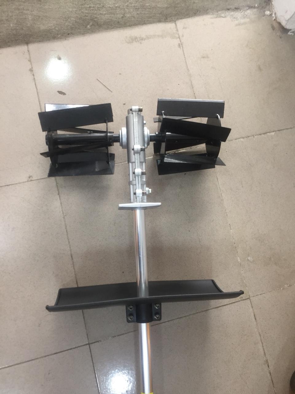 Máy sạc cỏ Oshima 1E44F