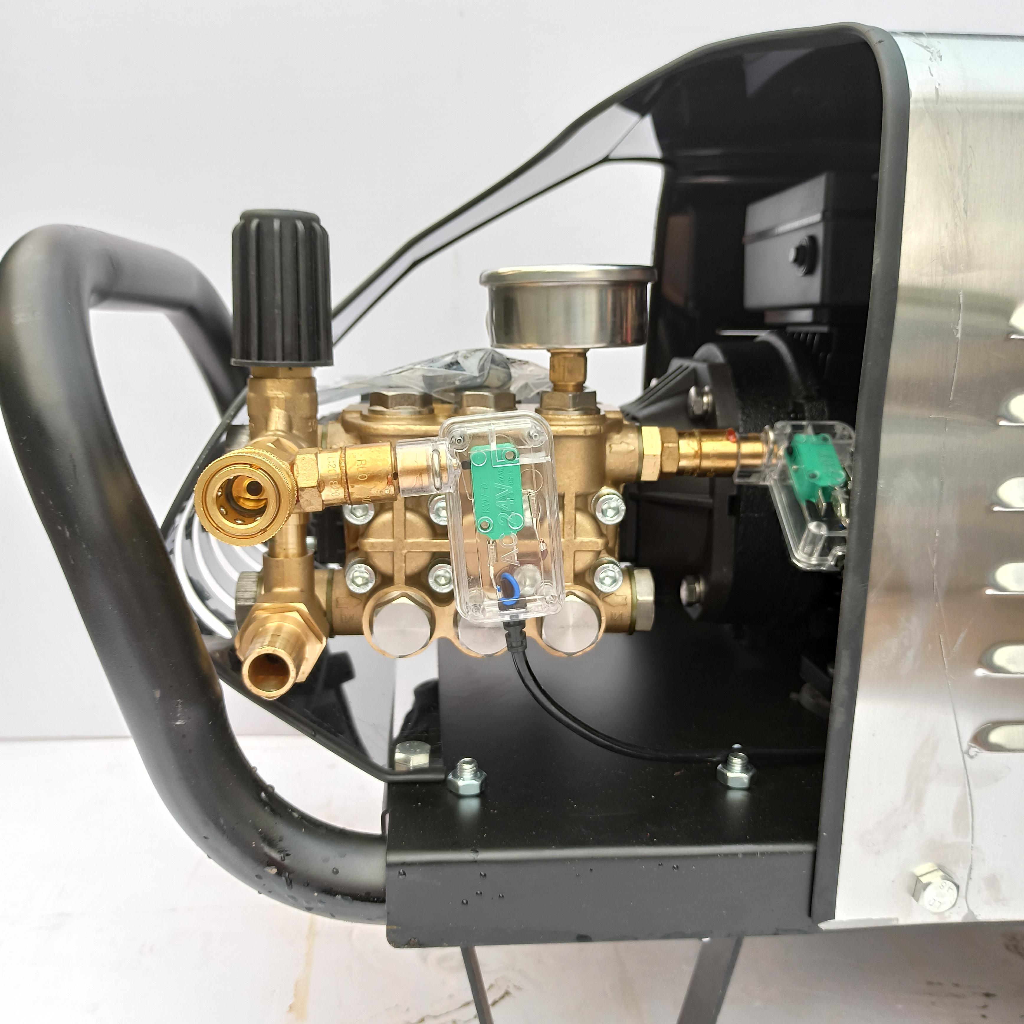 MÁY RỬA XE CAO ÁP NAKAWA 2380PSI