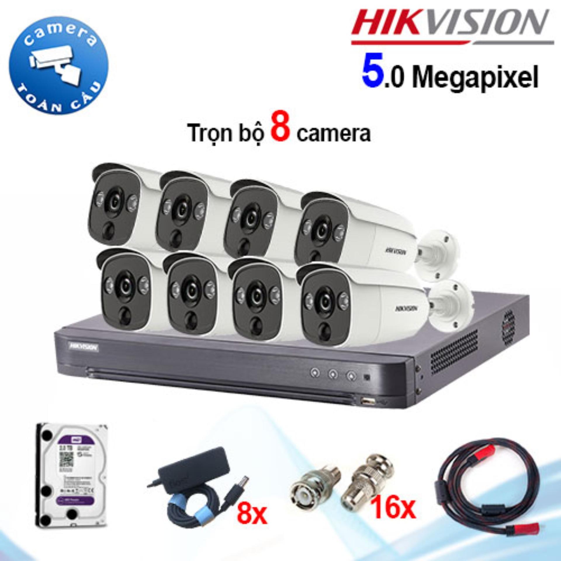 Bộ camera Hikvision DS-2CE12H0T-PIRL+ đầu ghi 8 kênh DS-7208HUHI-K1