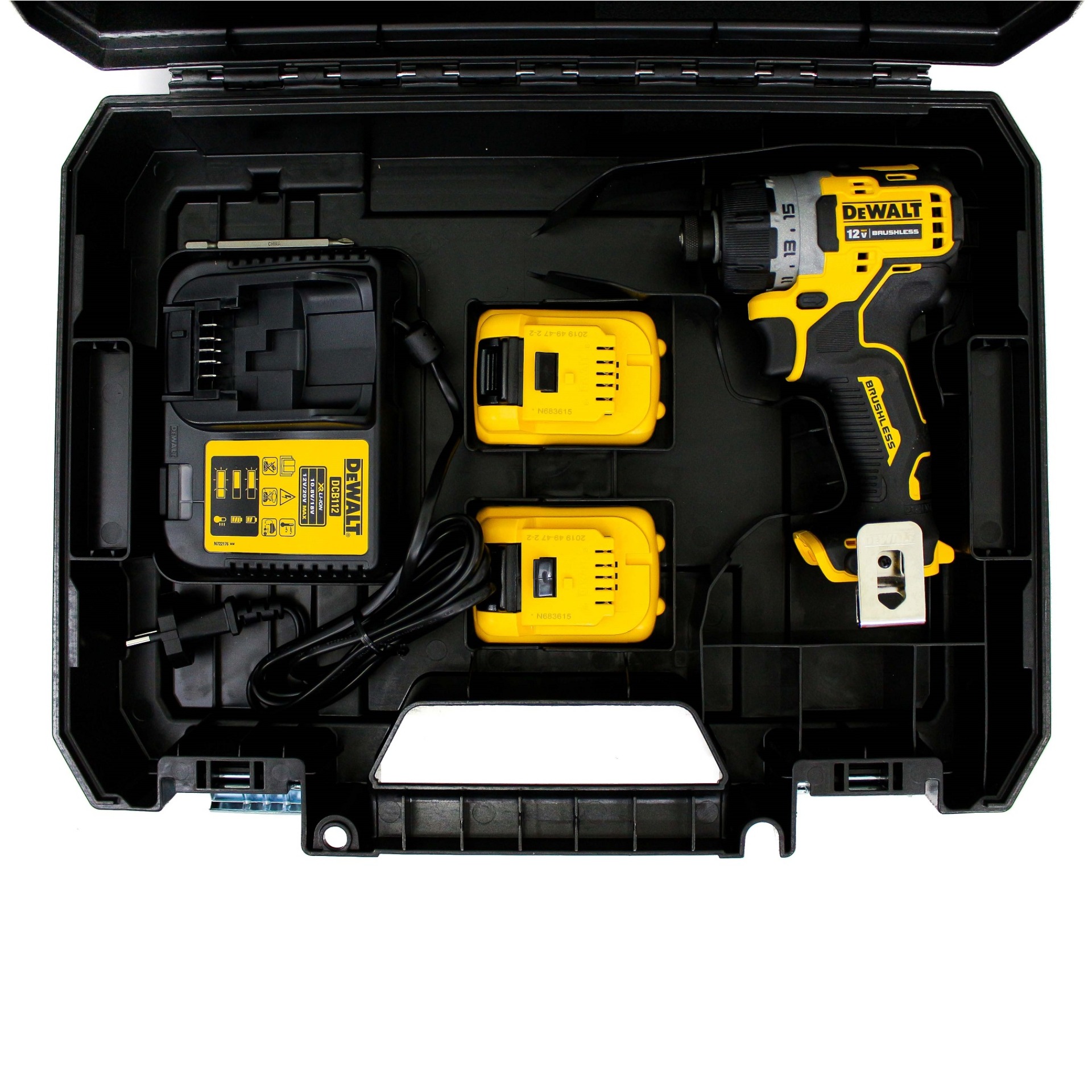MÁY KHOAN DEWALT DCF601D2