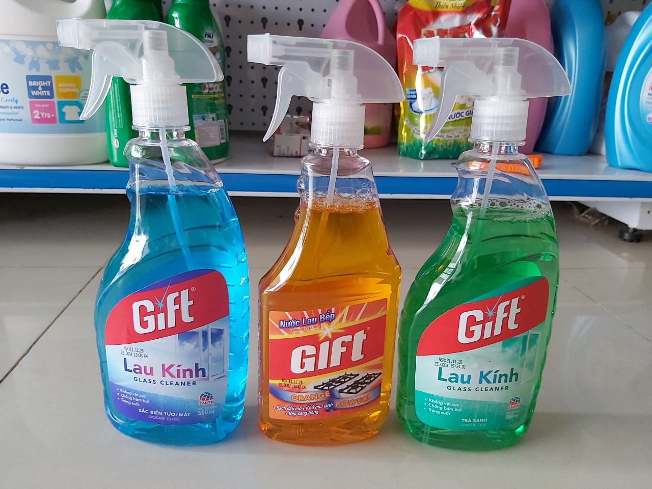 Nước lau kính Gift Trà xanh 580ML
