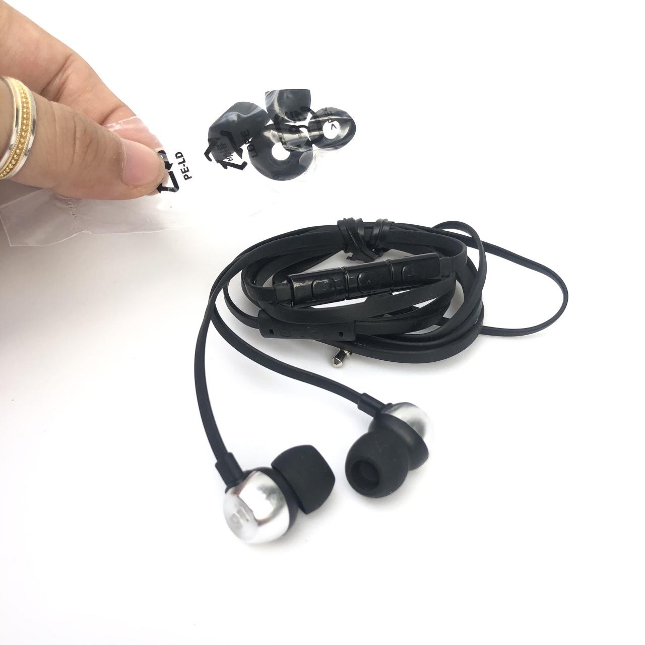 Tai nghe LG QuadBeat 2