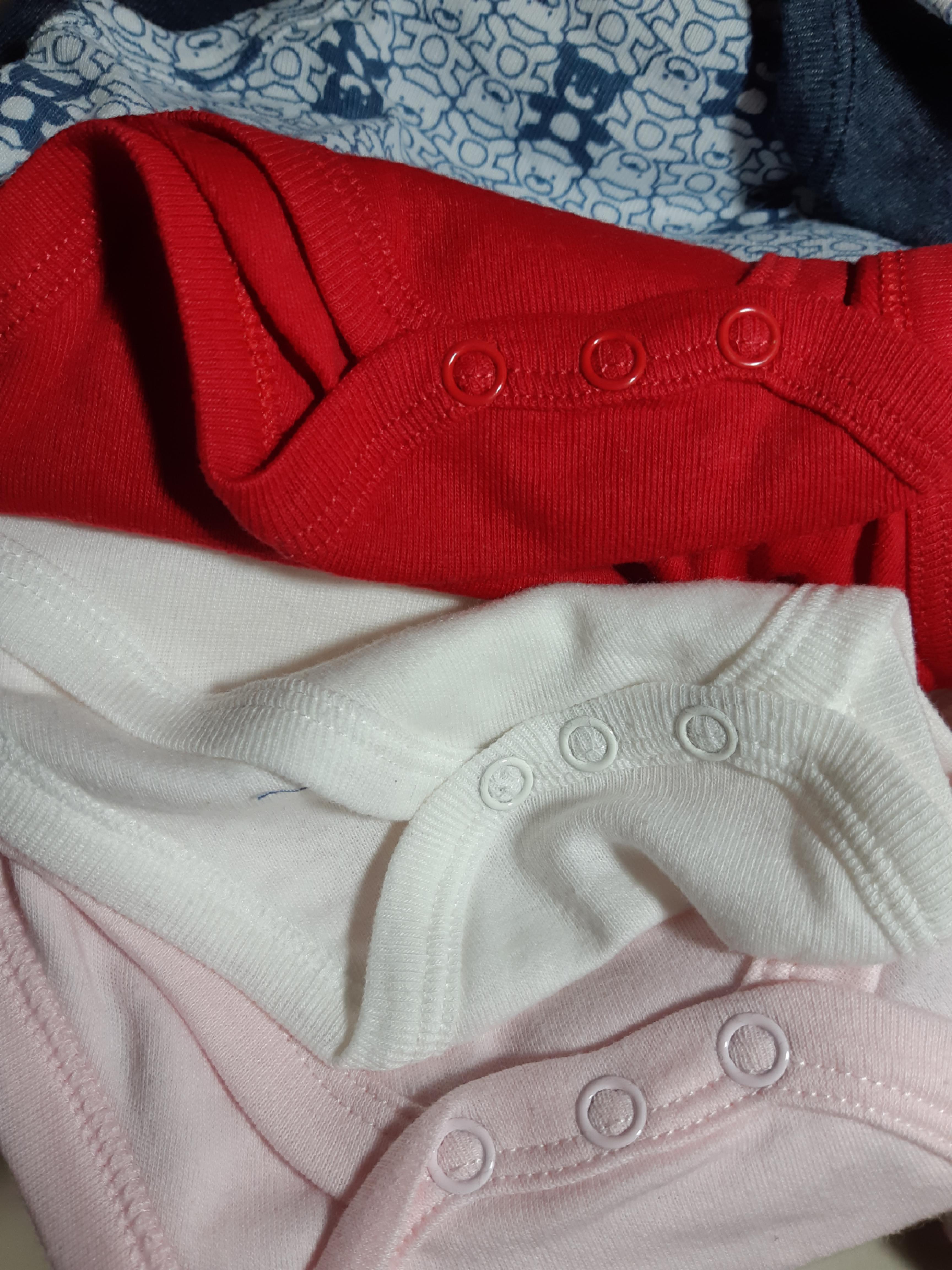 Áo liền quần OLD NAVY trên 6 tháng
