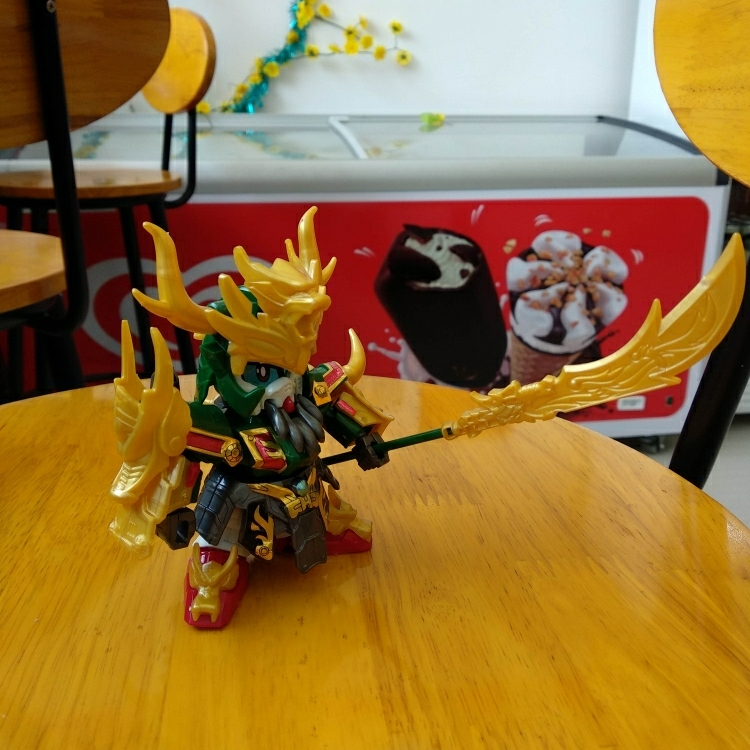 Mô hình lắp ráp võ thánh Gundam Guan Yu A006