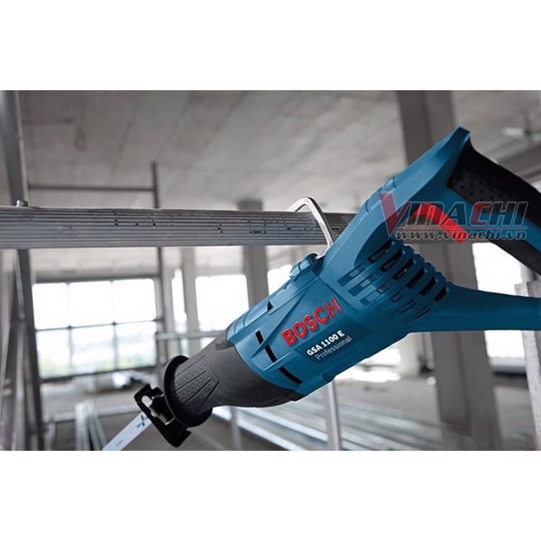 Máy cưa kiếm ﻿Bosch GSA1100E