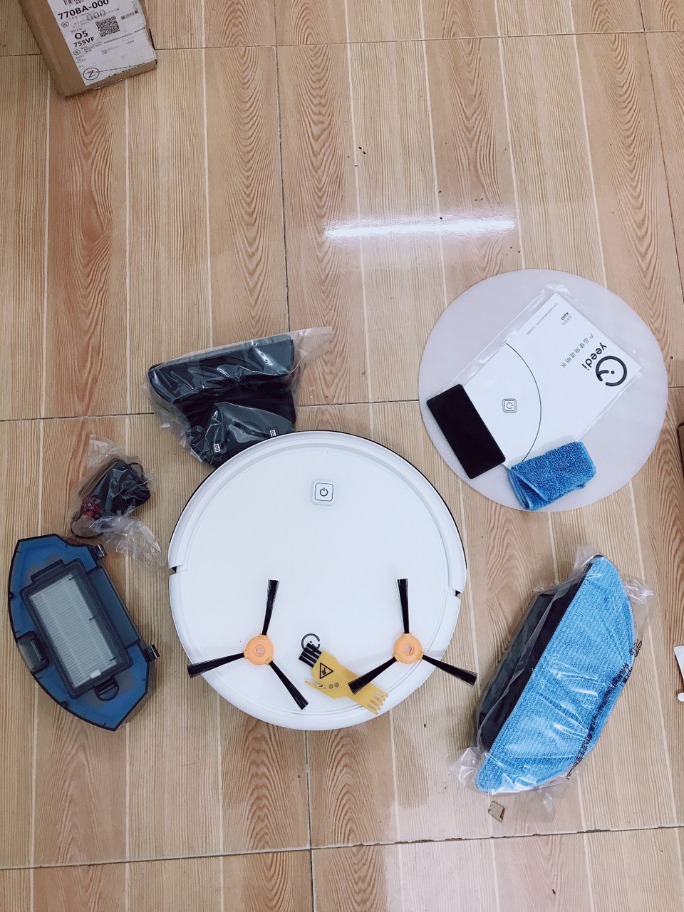 ROBOT HÚT BỤI YEEDI K600