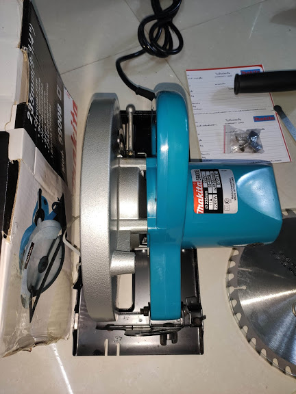 Máy cưa đĩa Makita N5900B