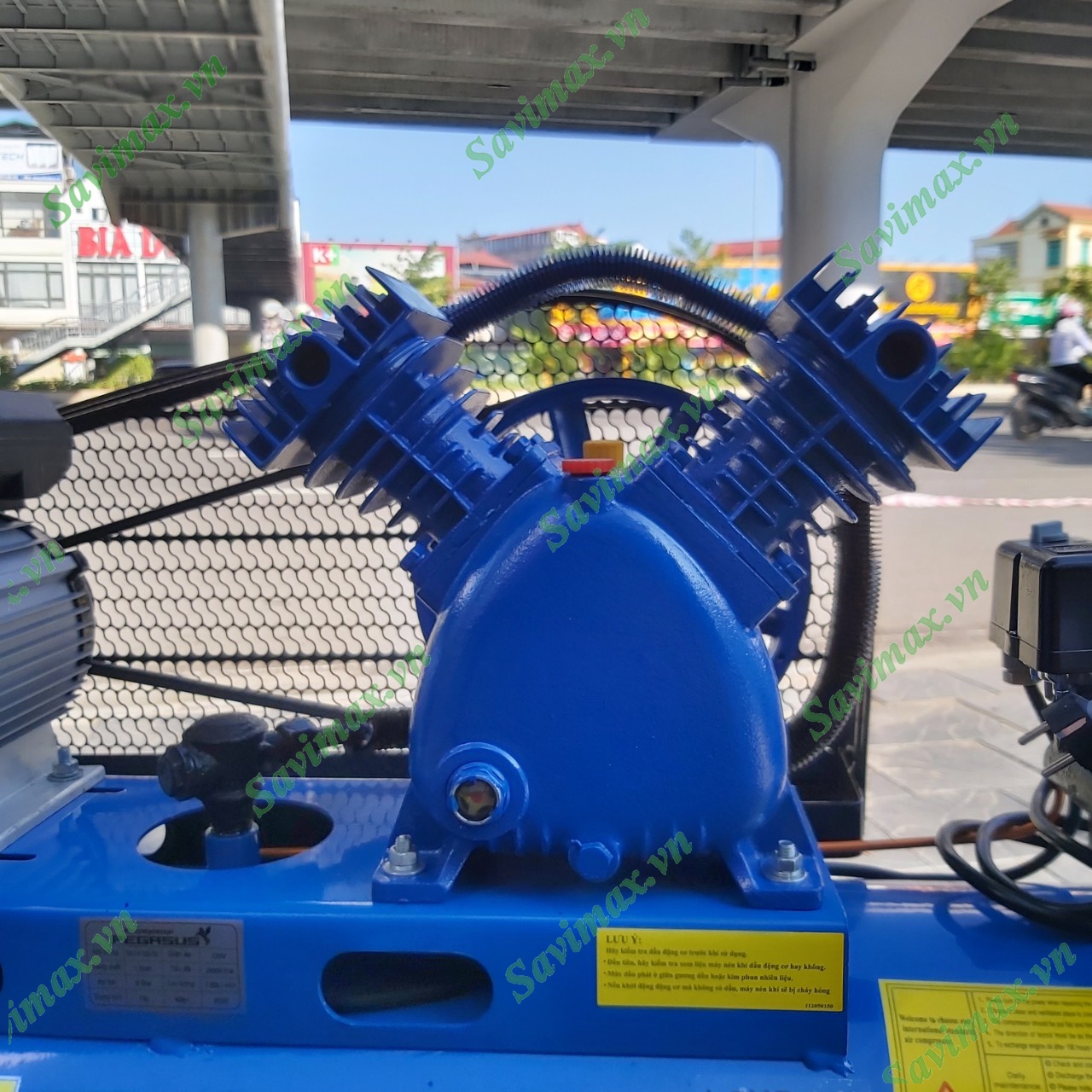 Máy nén khí Pegasus TM-V -0.12/8-70L