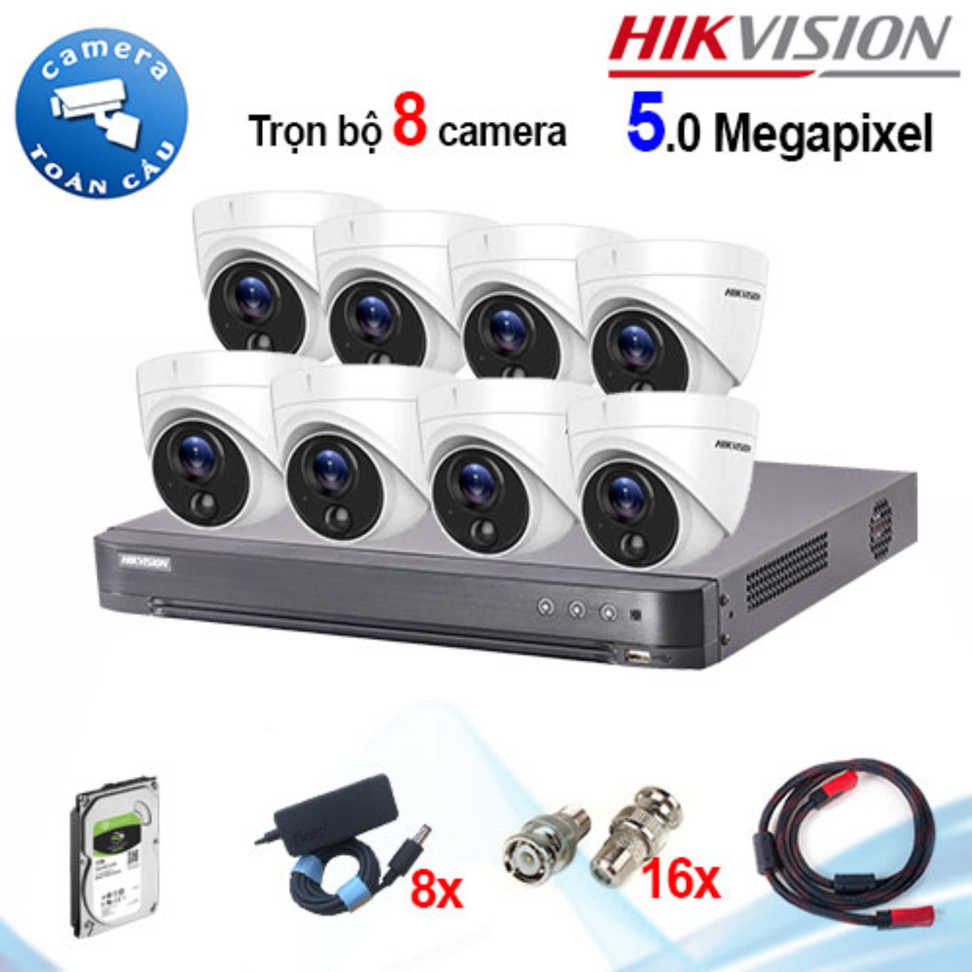 Bộ camera Hikvision DS-2CE71H0T-PIRL+ đầu ghi 8 kênh DS-7208HUHI-K1