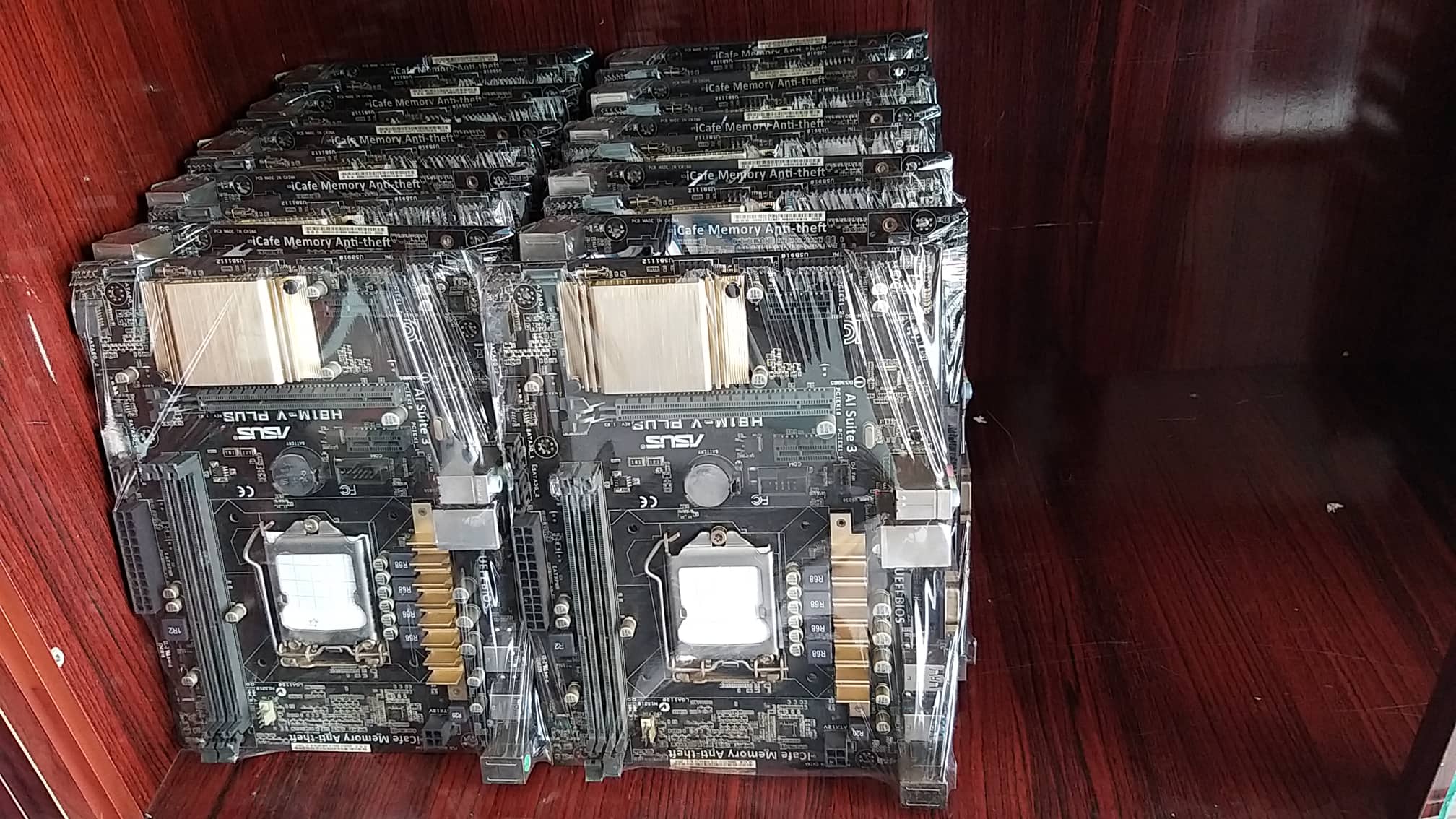 Mainboard ASUS H81M-V PLUS