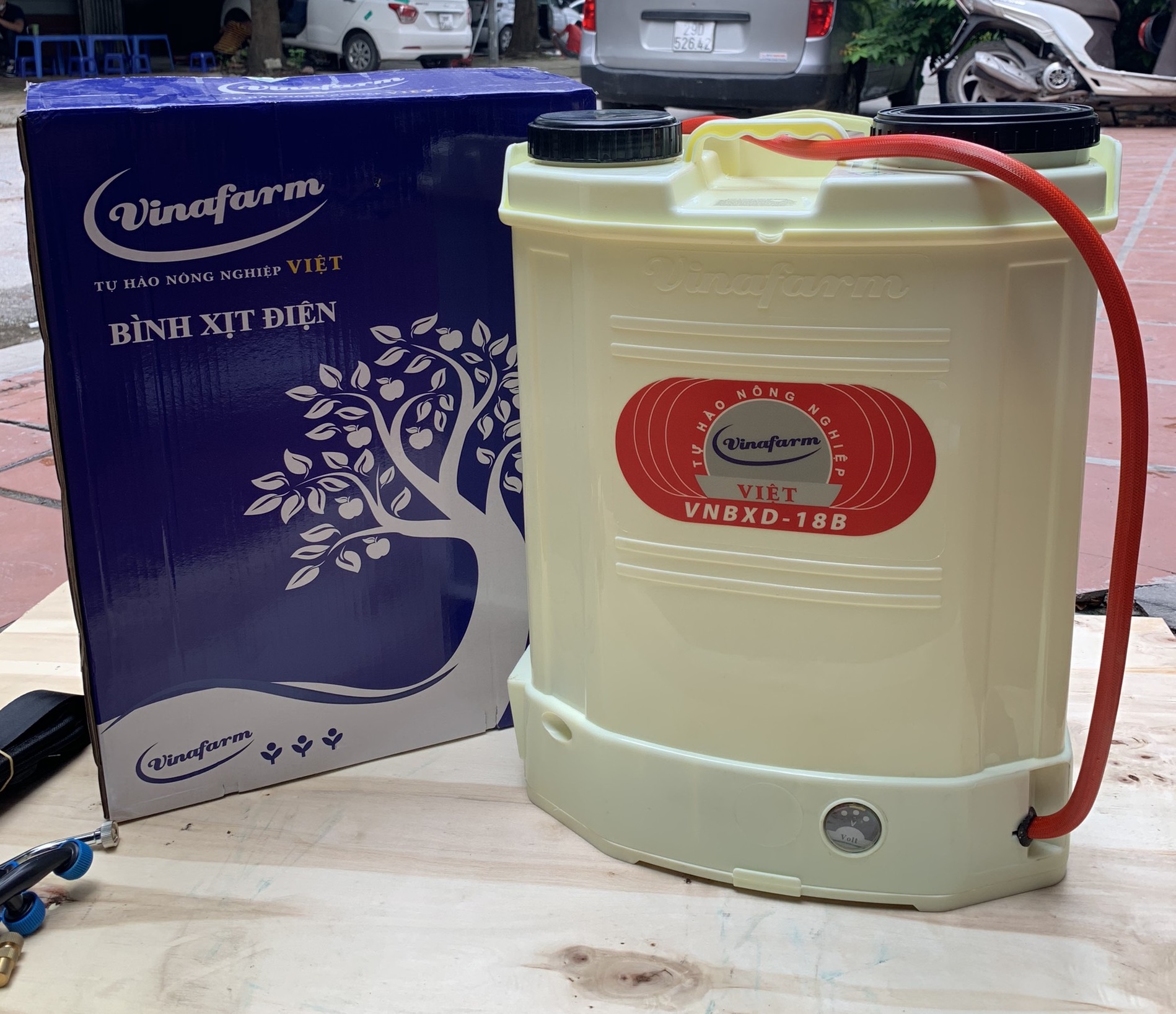 BÌNH XỊT ĐIỆN VINAFARM VNBXD-18B
