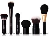 Cọ Đánh Phấn Phủ Vacosi Makeup House M22