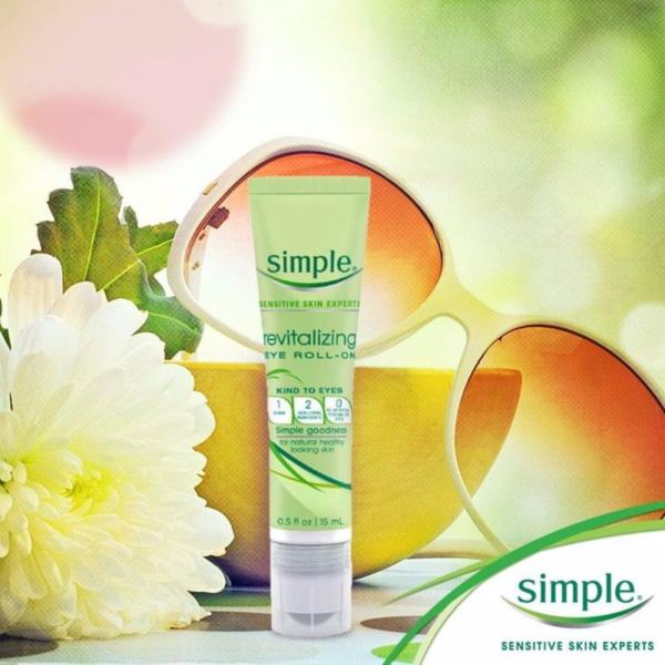 Lăn dưỡng mắt Simple Kind To Eyes Revitalising Eye Roll-On 15ml