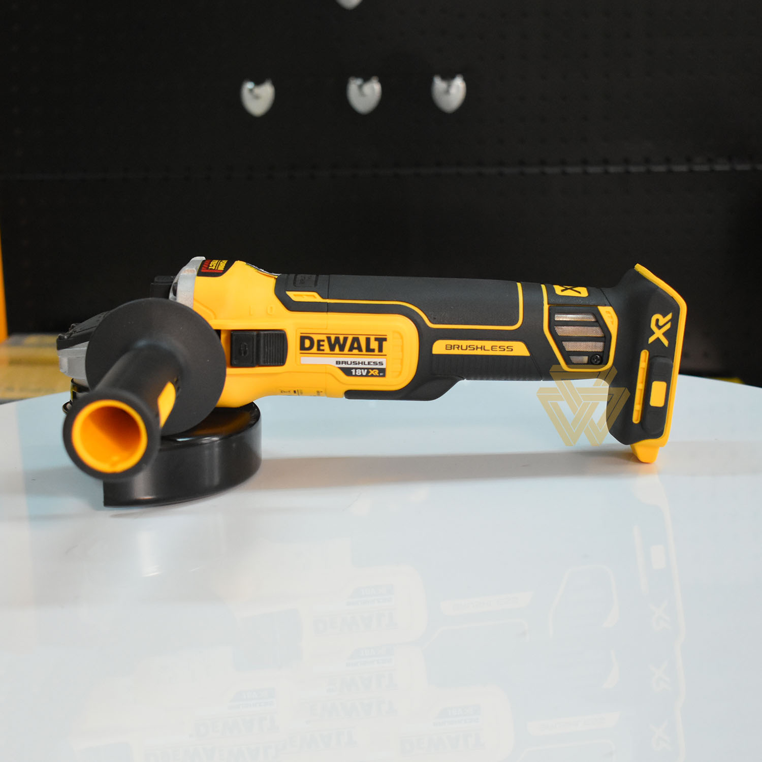 MÁY MÀI GÓC DEWALT DCG405N