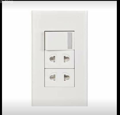 Ổ cắm đơn có màn che Panasonic WEV1081SW