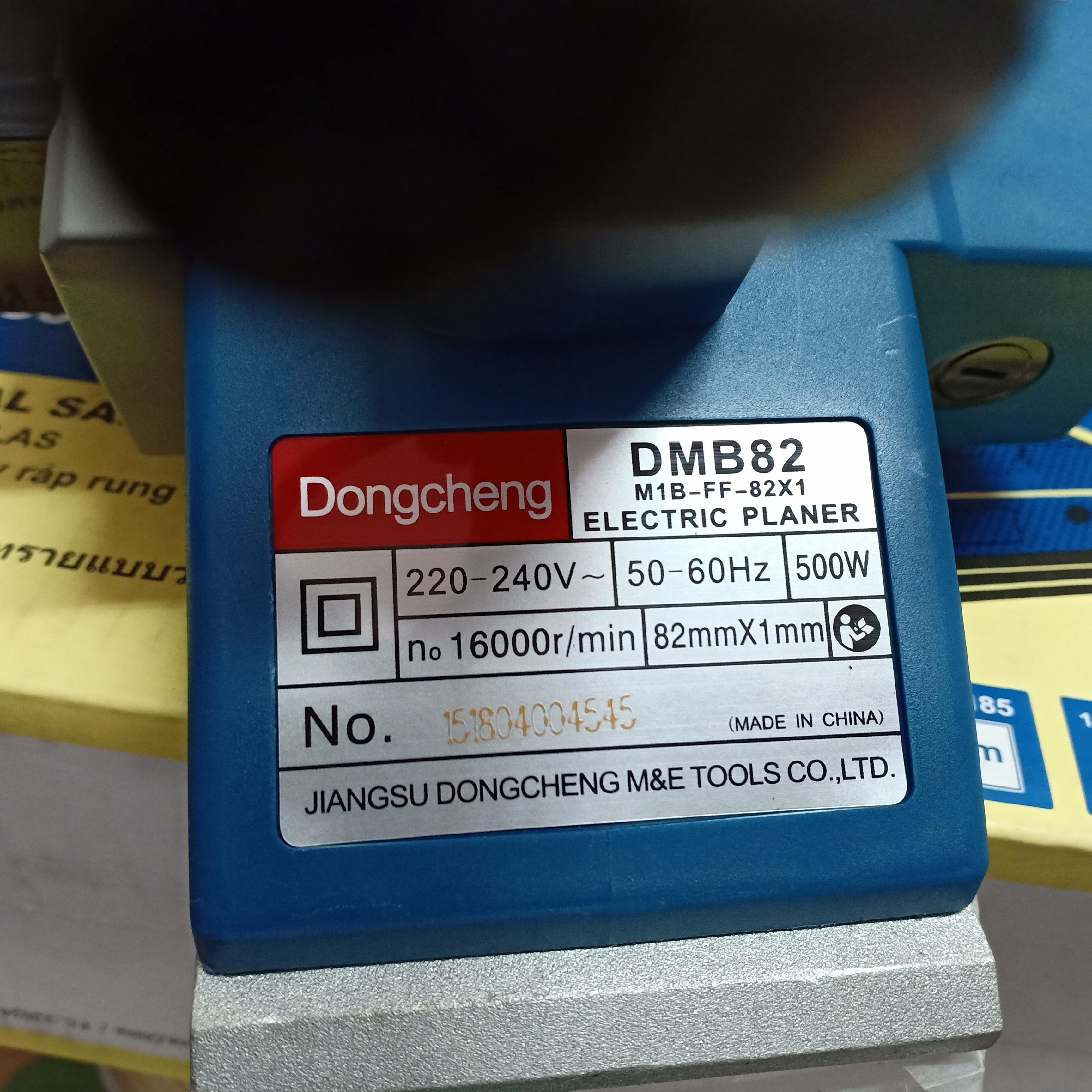 MÁY BÀO GỖ DONGCHENG DM82