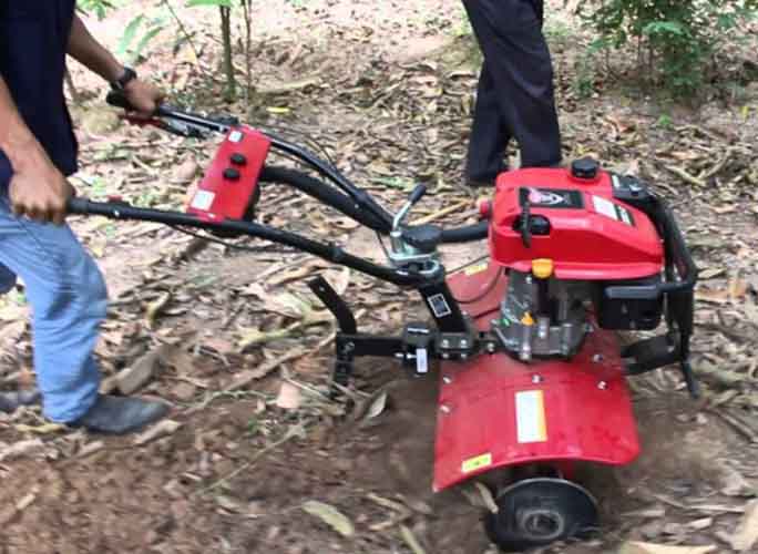 MÁY XỚI ĐẤT CHẠY XĂNG OSHIMA XDX3