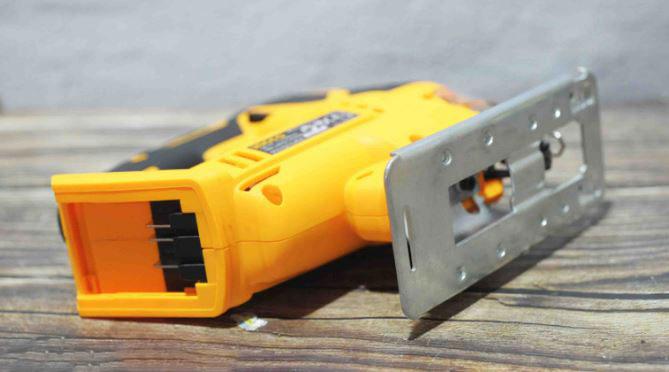 Máy cưa lọng INGCO CJSLI8501