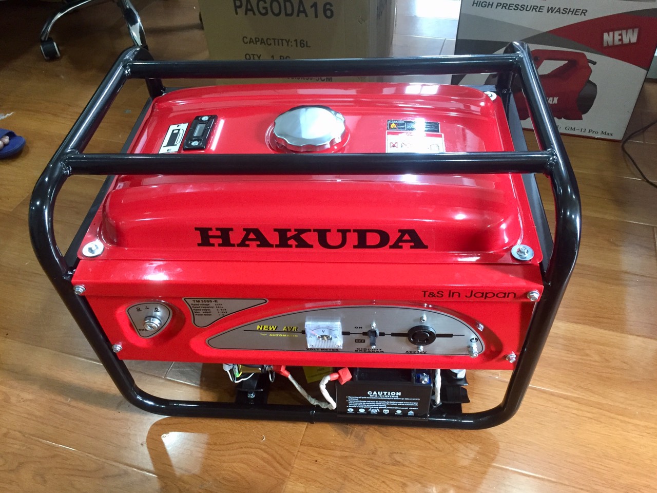 MÁY PHÁT ĐIỆN CHẠY XĂNG HAKUDA TM3500E