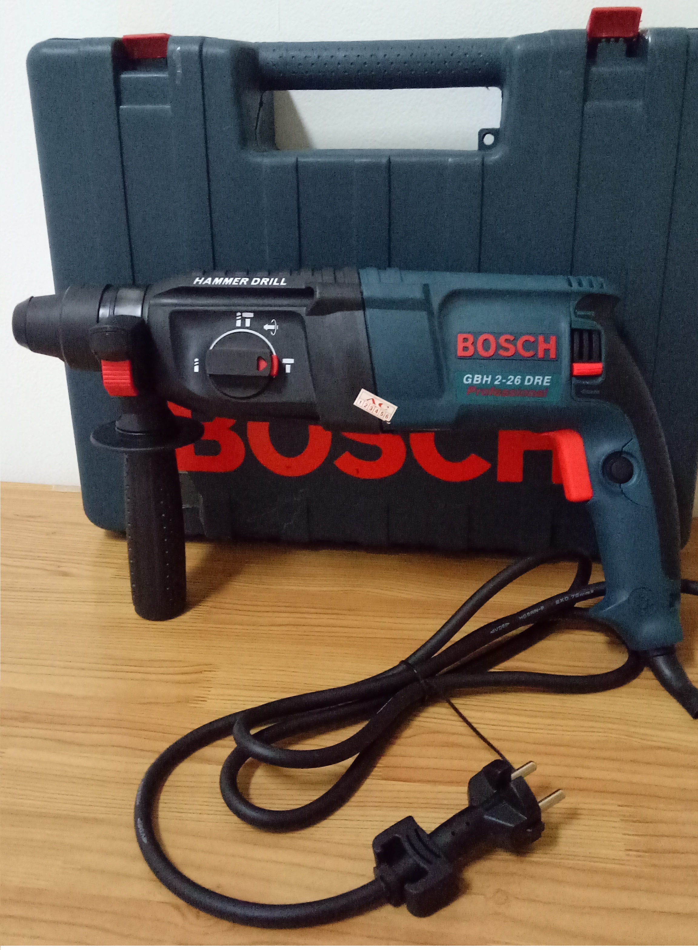 Máy khoan búa Bosch GBH 2-26 DRE
