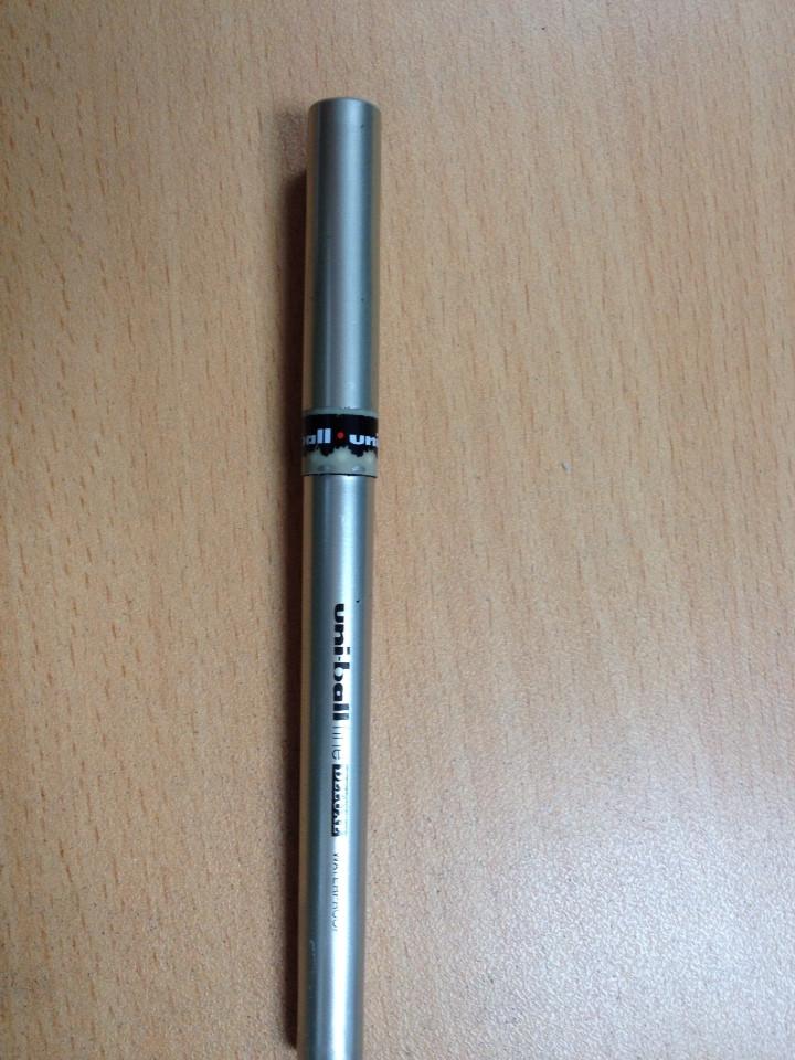 Bút viết nước Uni UB-177
